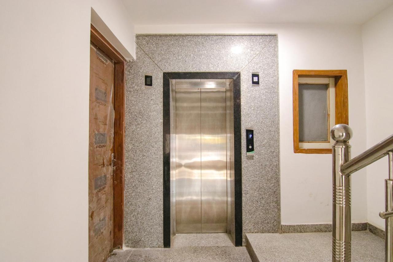 Fabhotel La Serene Bnb- Ashok Vihar New Delhi Extérieur photo